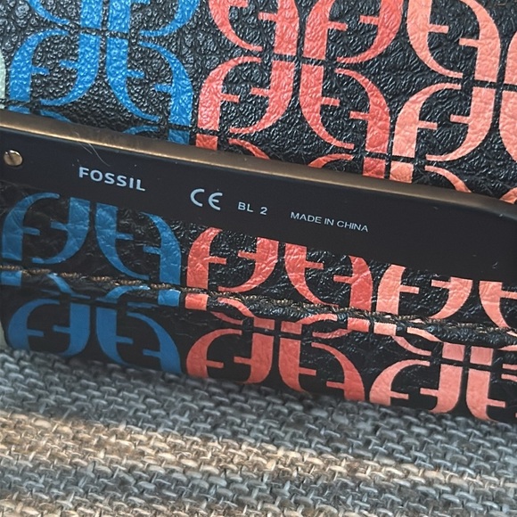 FOSSIL SUNGLASSES 🕶 - Picture 3 of 7